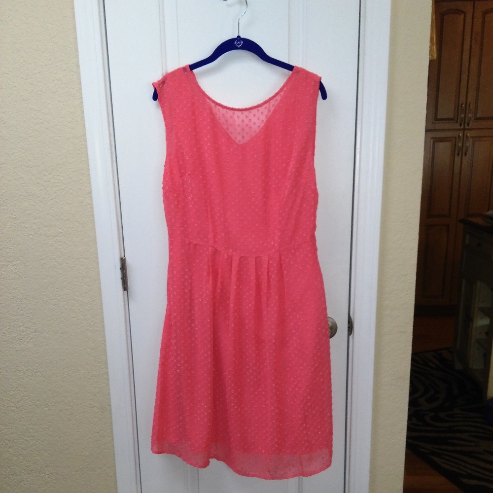 Isaac Mizrahi Short Sleeve Swiss Dot Lined Dress